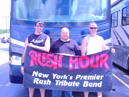 Tourisme Edmundston - Rush Tribute - New World Men